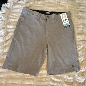Billabong NWT Gray Recycler Crossfire Submersibles Shorts 33 waist